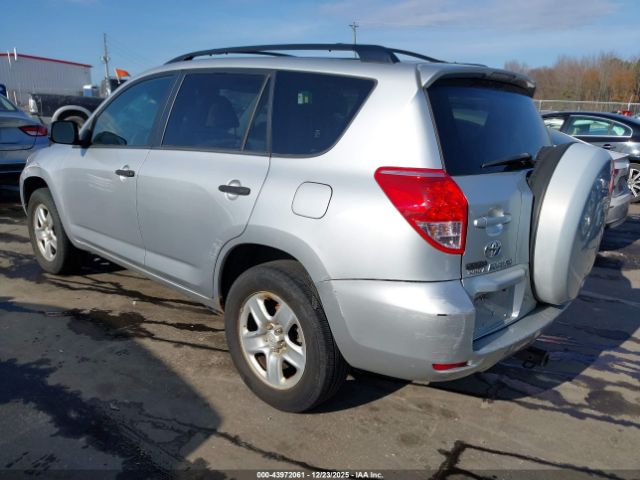 Toyota RAV4 Image 10