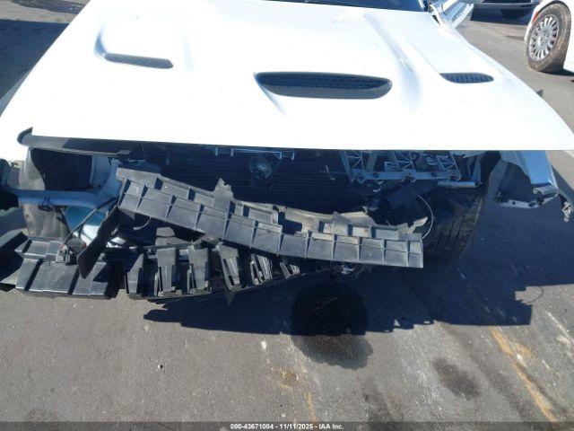 Dodge Challenger Image 13