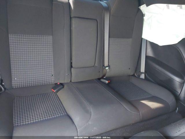 Dodge Challenger Image 14