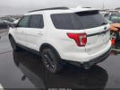 Ford Explorer Xlt Image 2