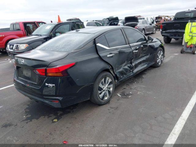 Nissan Altima 2.5 S Image 3