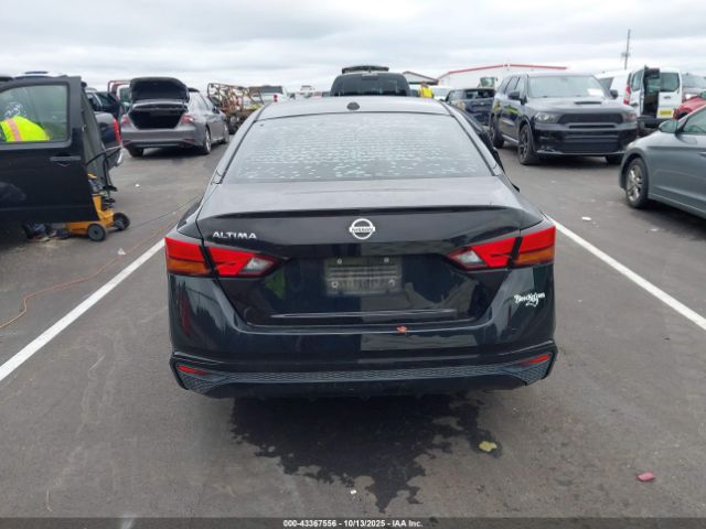 Nissan Altima 2.5 S Image 12