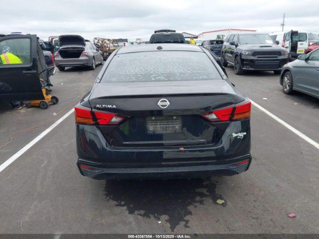 Nissan Altima 2.5 S Image 12