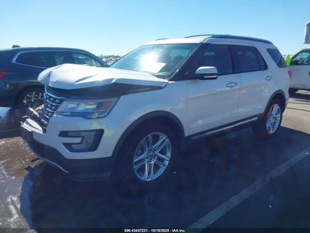 Ford Explorer Limited Image 4