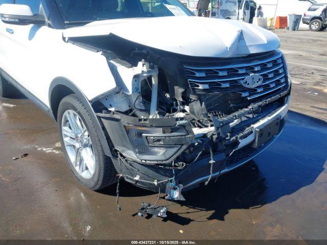 Ford Explorer Limited Image 5