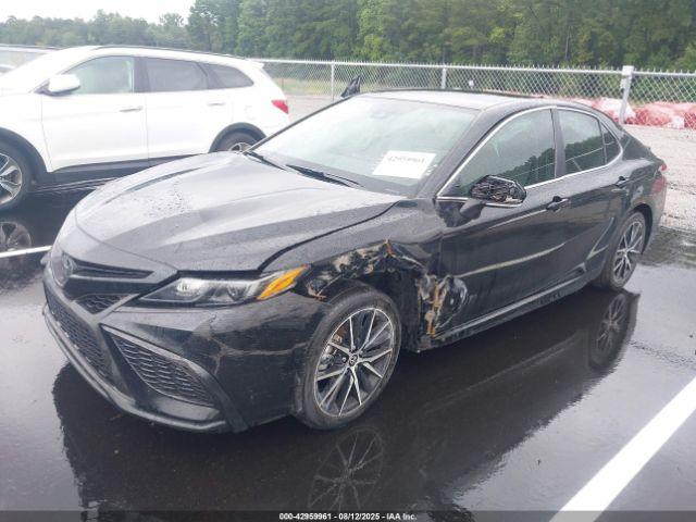 Toyota Camry Se Image 17