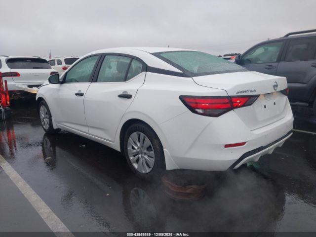 Nissan Sentra S Image 5