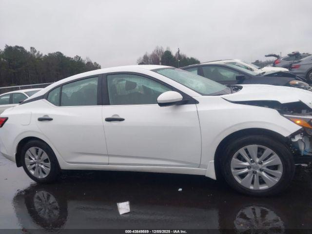 Nissan Sentra S Image 14