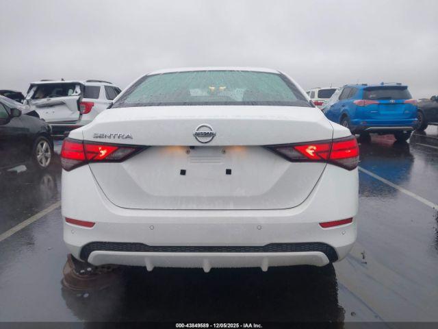 Nissan Sentra S Image 2