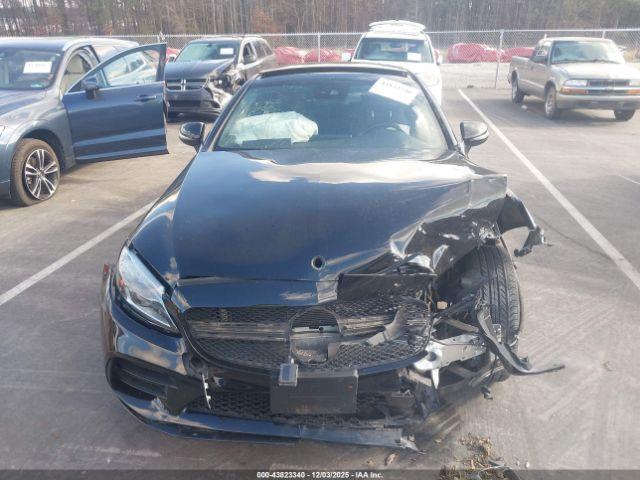 Mercedes-Benz C-Class 4matic Image 14