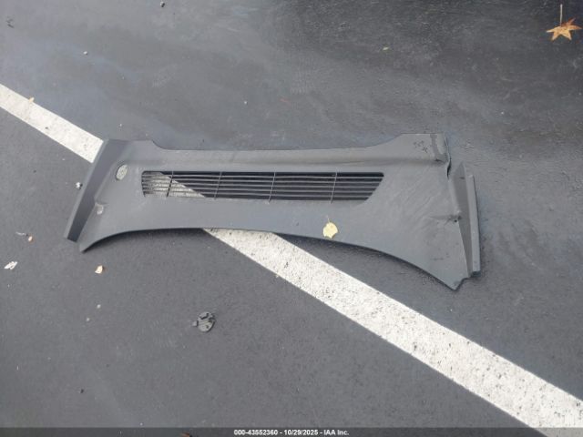 Tesla Model Y Image 16