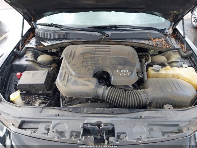 Chrysler 300c Awd Image 15