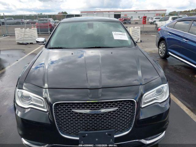 Chrysler 300c Awd Image 18