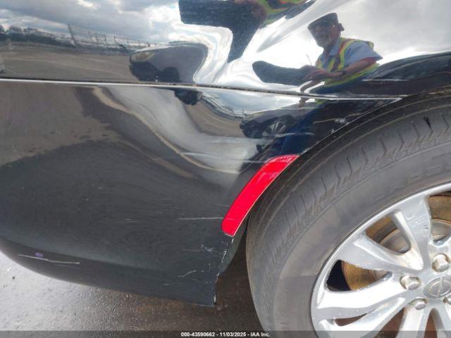 Chrysler 300c Awd Image 13