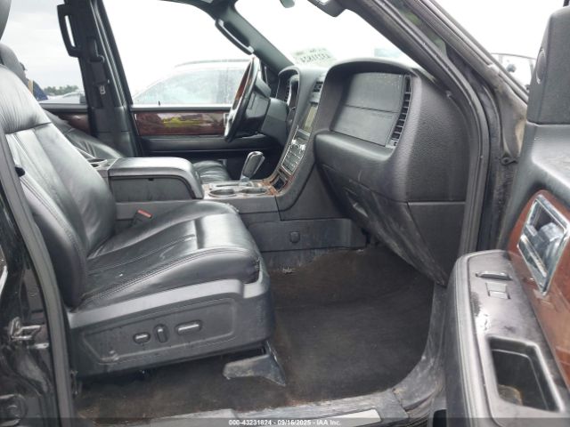 Lincoln Navigator Select Image 18