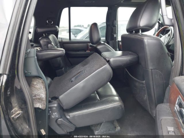 Lincoln Navigator Select Image 4