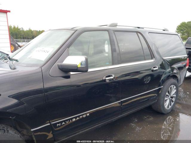 Lincoln Navigator Select Image 11