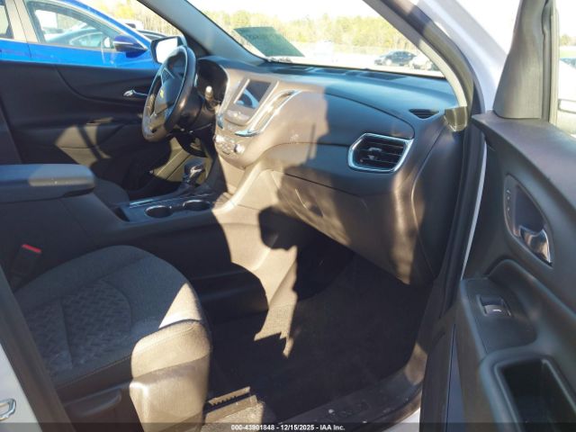 Chevrolet Equinox Awd Lt Image 2