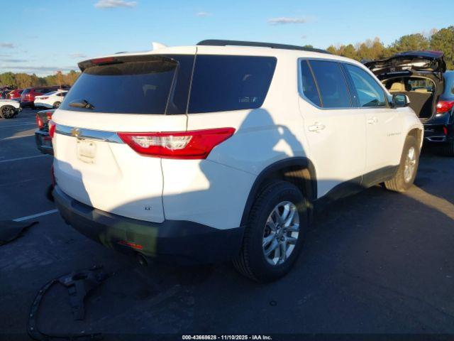 Chevrolet Traverse Lt Cloth Image 16