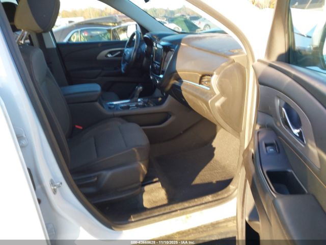 Chevrolet Traverse Lt Cloth Image 17