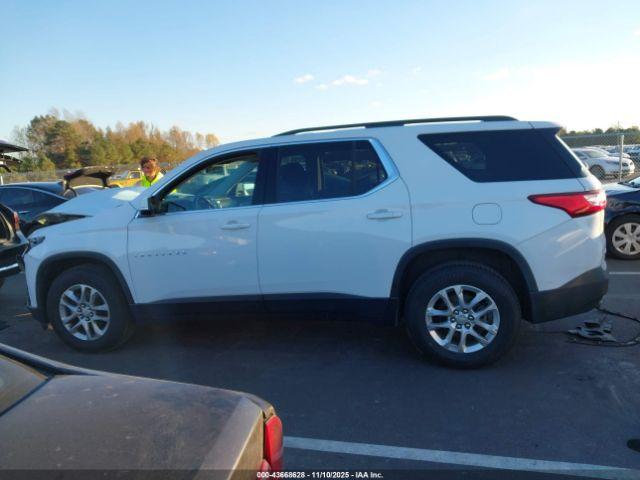 Chevrolet Traverse Lt Cloth Image 2