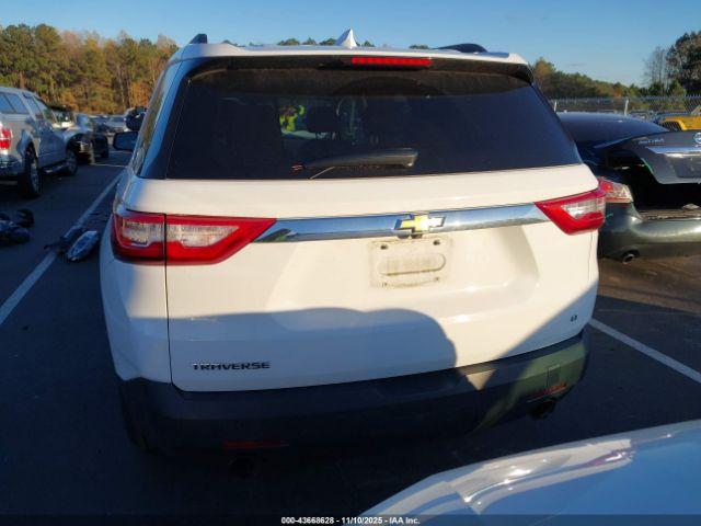 Chevrolet Traverse Lt Cloth Image 10