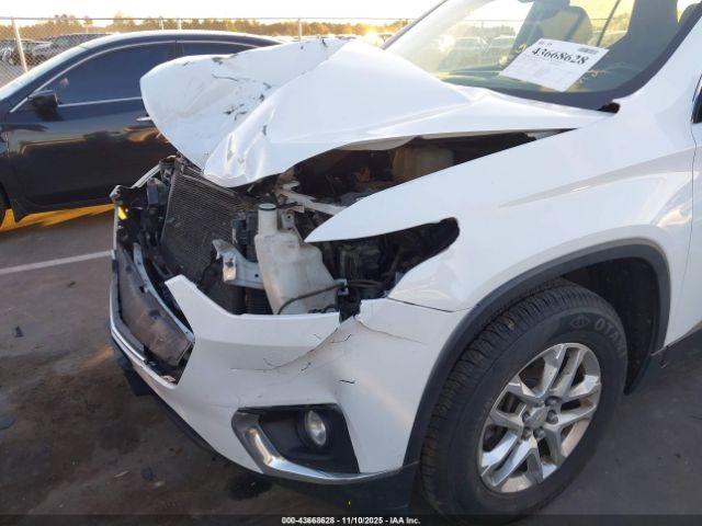 Chevrolet Traverse Lt Cloth Image 11