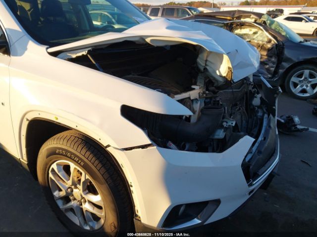 Chevrolet Traverse Lt Cloth Image 13