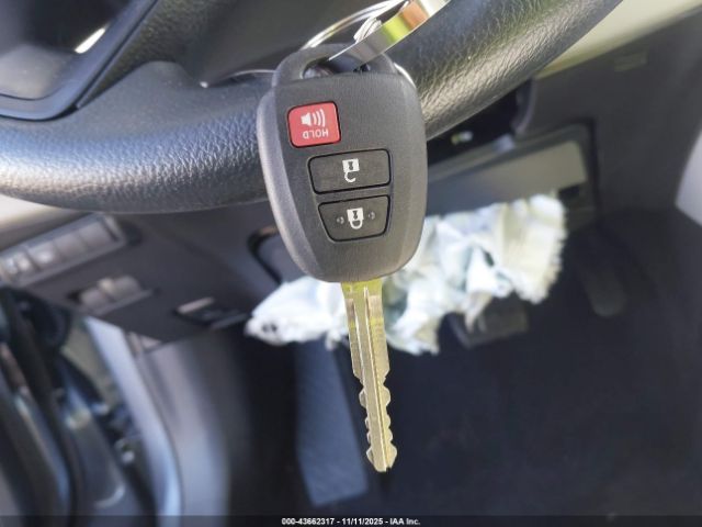 Toyota Corolla L Image 7