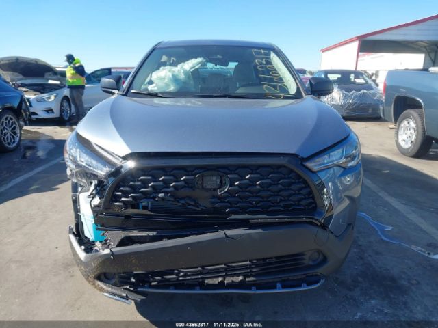 Toyota Corolla L Image 9