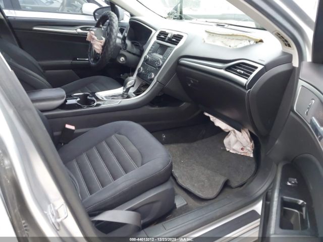 Ford Fusion Se Image 6