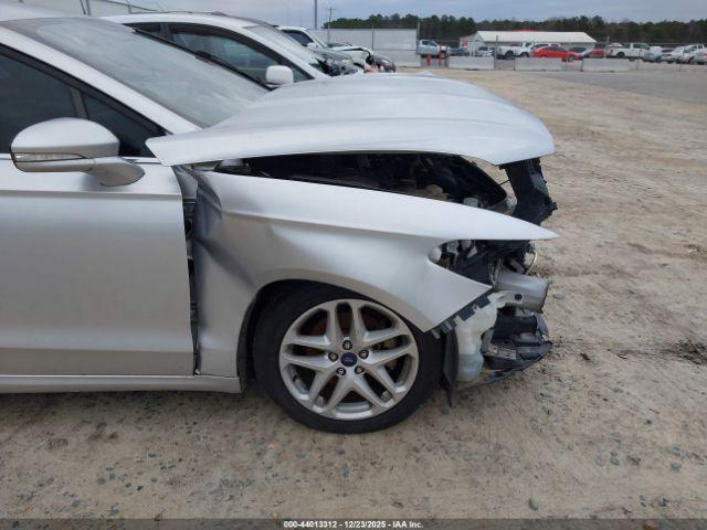 Ford Fusion Se Image 7