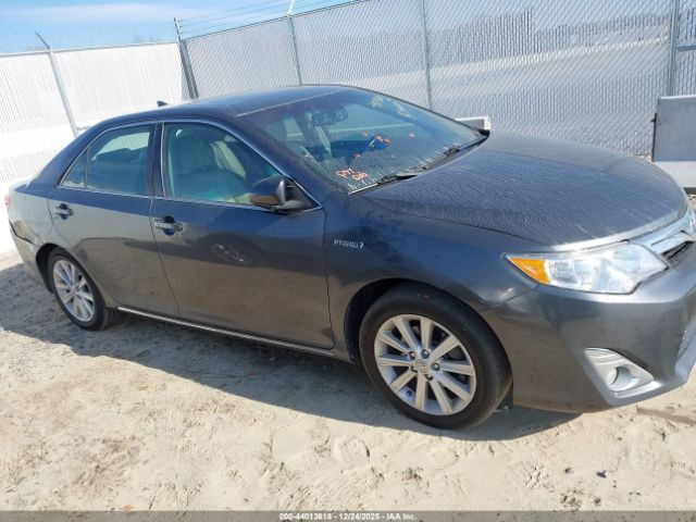 Toyota Camry Xle Image 16