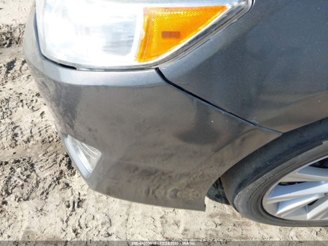 Toyota Camry Xle Image 11