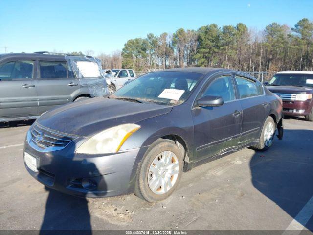 Nissan Altima 2.5 S Image 10