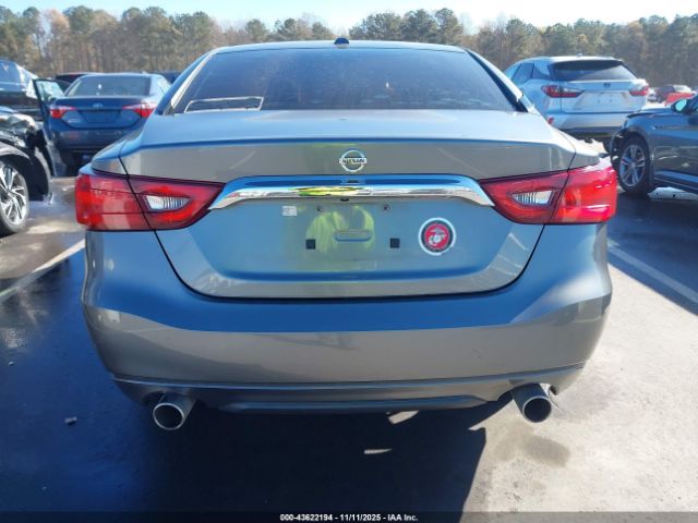 Nissan Maxima Image 13