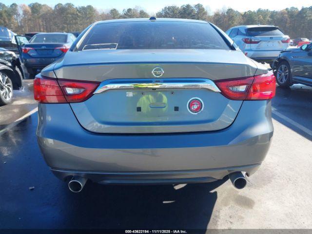 Nissan Maxima Image 13