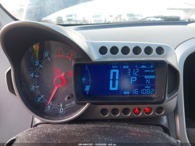 Chevrolet Sonic Lt Auto Image 8