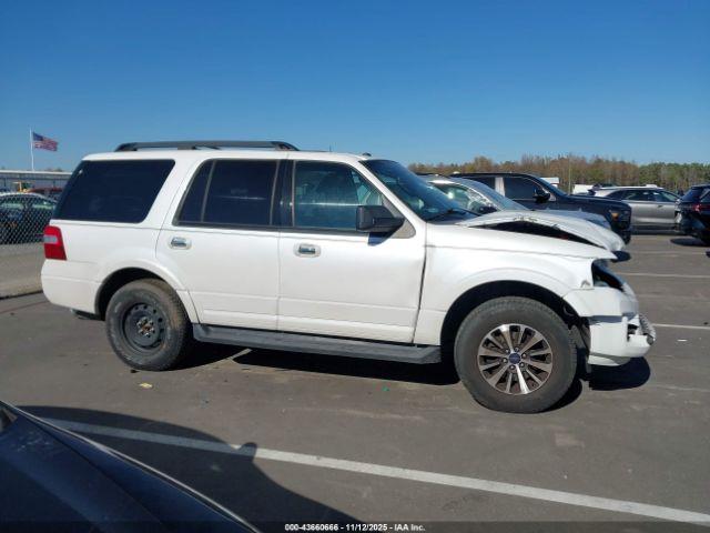 Ford Expedition Xlt Image 16