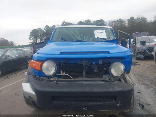 Toyota FJ Cruiser Image 3