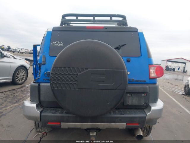 Toyota FJ Cruiser Image 7