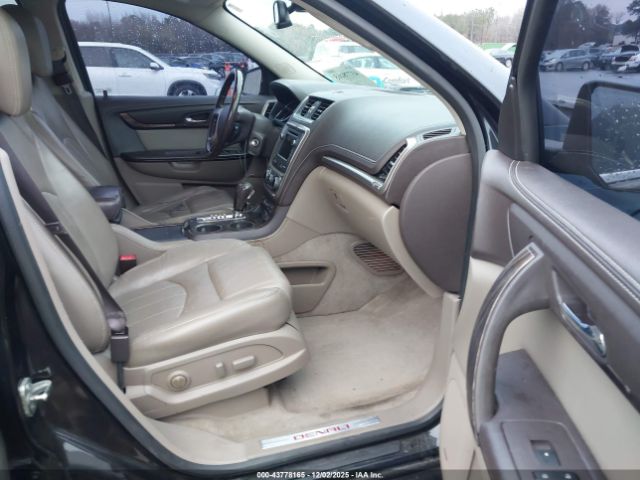 GMC Acadia Denali Image 16