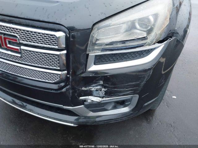 GMC Acadia Denali Image 3