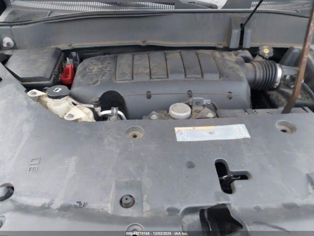 GMC Acadia Denali Image 2