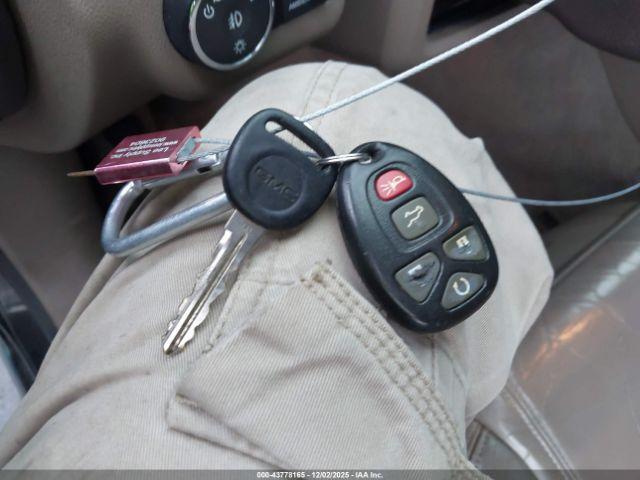 GMC Acadia Denali Image 4