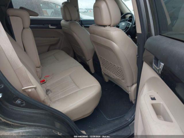 Kia Sorento Ex Image 12