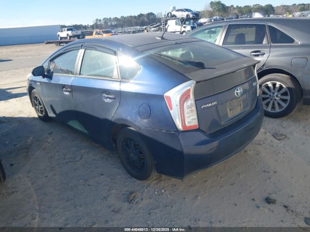 Toyota Prius Three Image 3