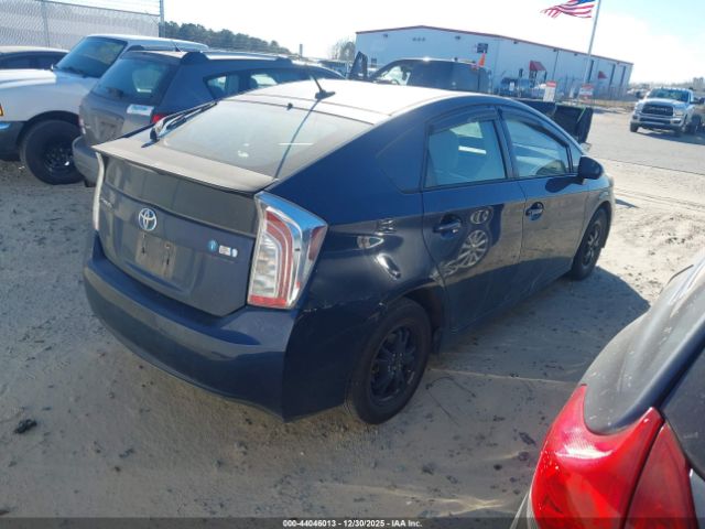 Toyota Prius Three Image 2