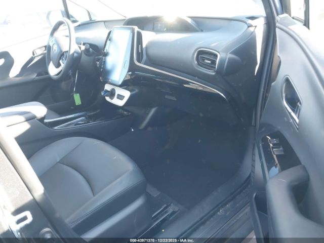 Toyota Prius Prime Advanced Image 12