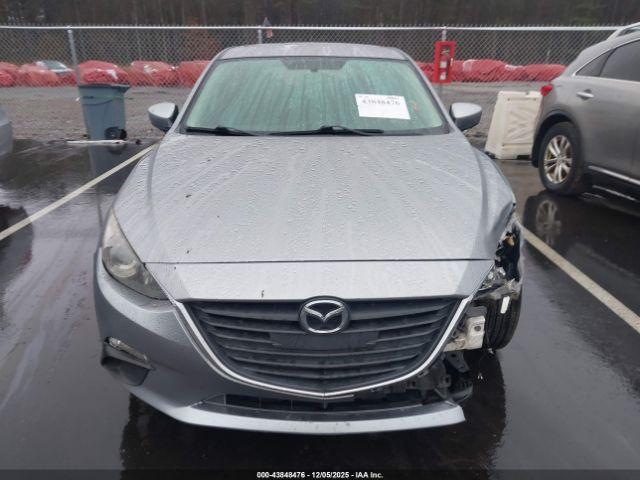 Mazda Mazda3 I Touring Image 6